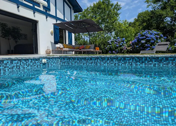 Fleurs بيت للعطل